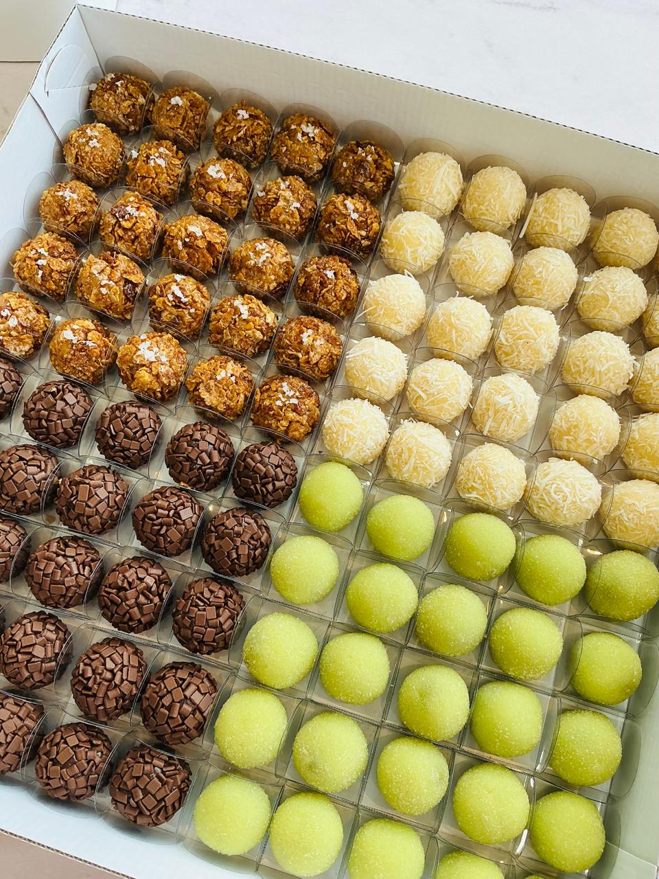 Brigadeiros gourmet Marcela Pacheco