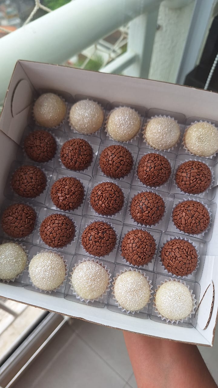 Brigadeiros gourmet Marcela Pacheco